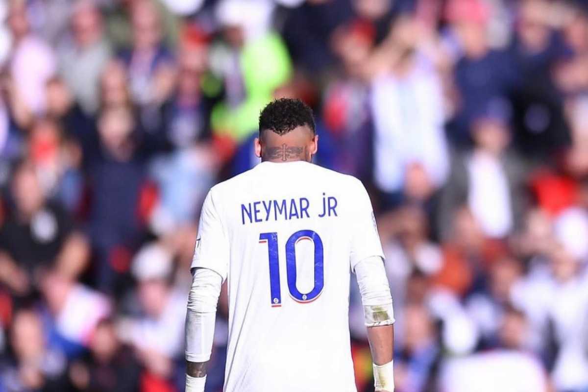 Neymar trasferimento più oneroso della storia del calcio