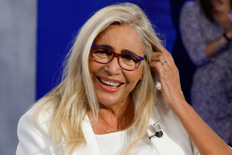 Mara Venier nuovo programma al sabato in stile Maria De Filippi 