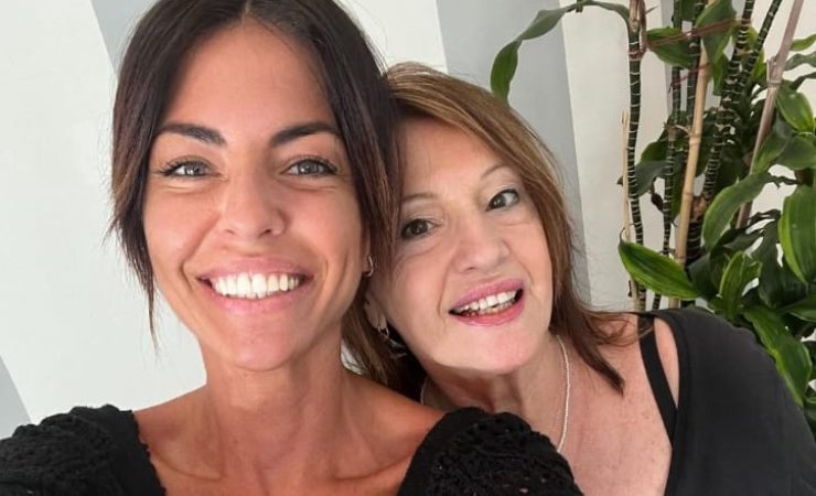 Pamela Camassa, la foto con sua mamma Roberta 