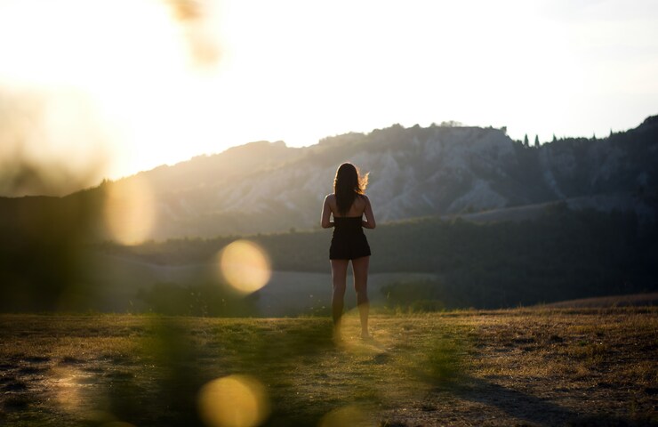 ragazza nella natura