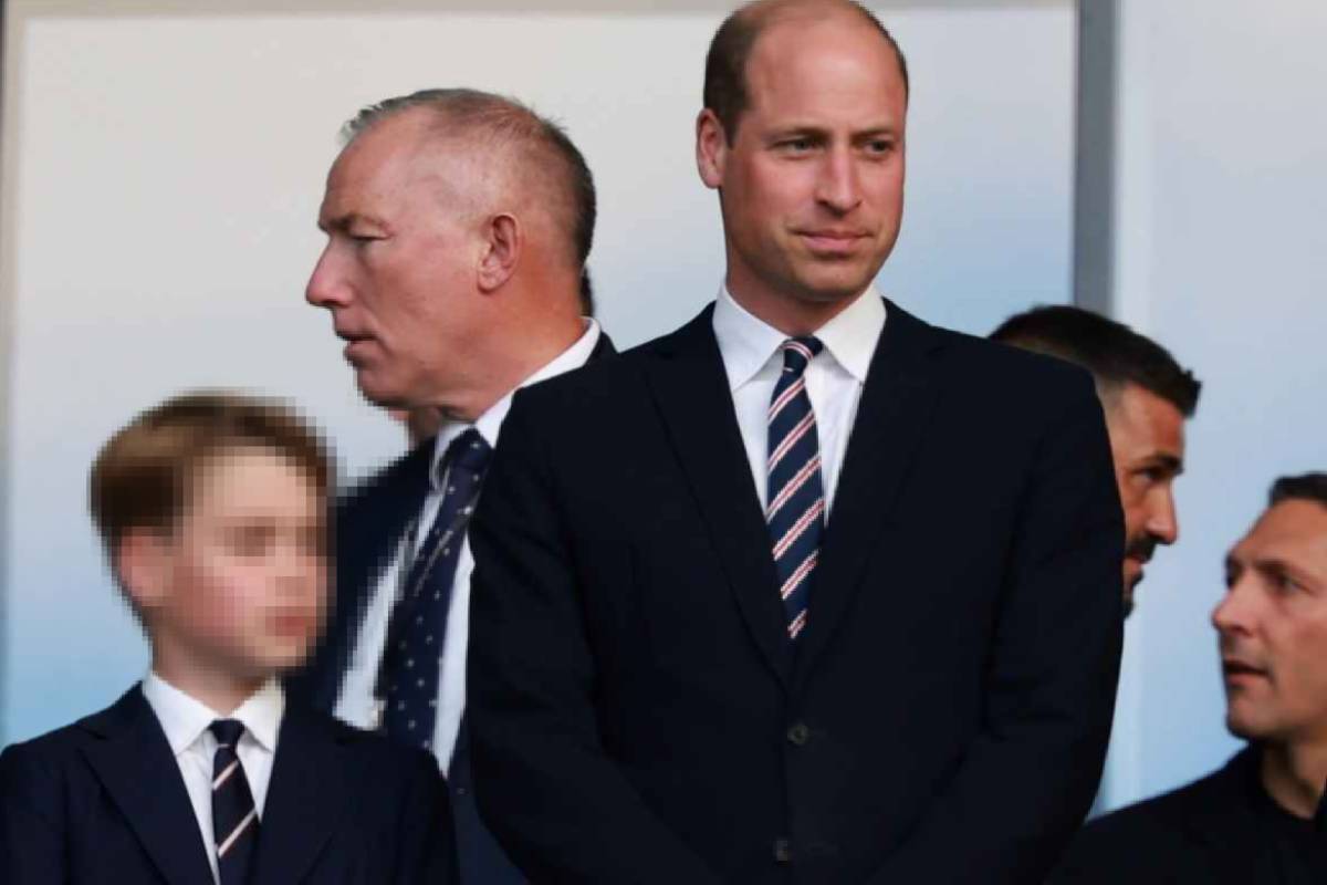 perchè george si veste sempre uguale a william