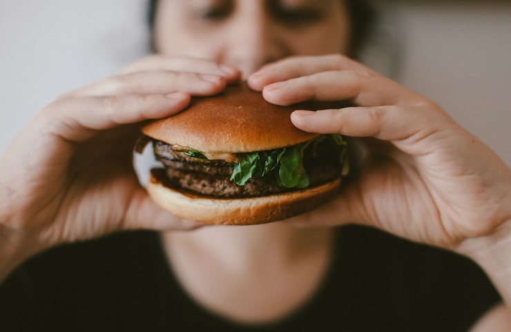 Disturbo da alimentazione incontrollata e deficit di attenzione: c'è un collegamento?