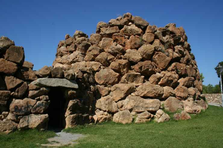 nuraghe di Barumini è tappa obbligatoria in Sardegna 