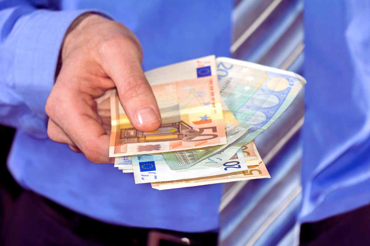 100 euro in più in busta paga grazie