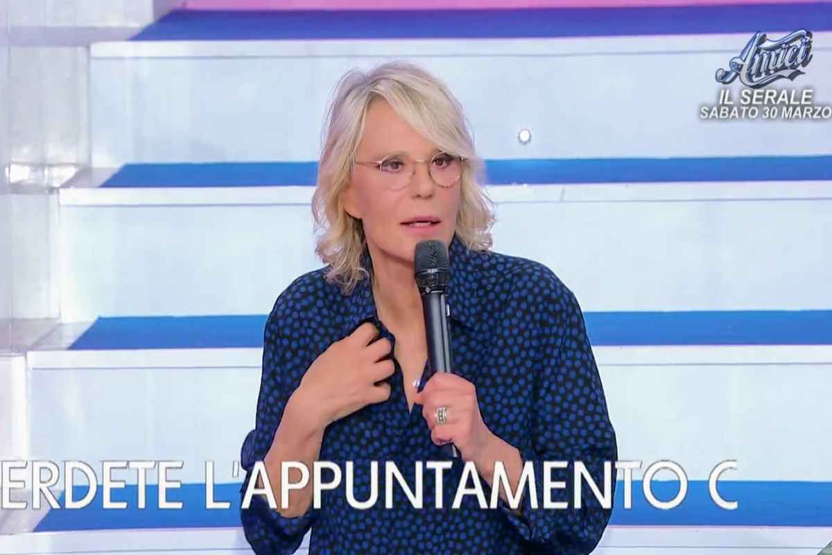  il parterre si infiamma e interviene Maria