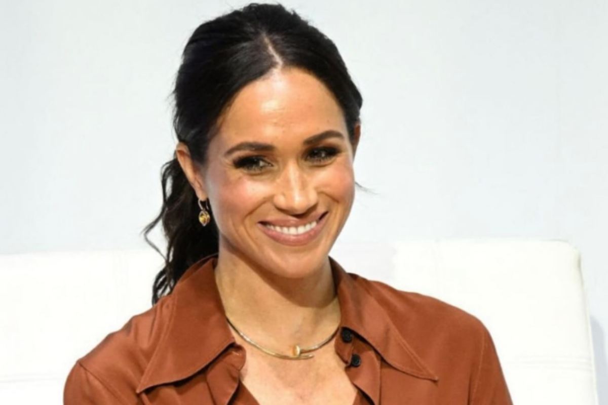 Meghan Markle regina del moda del riciclo