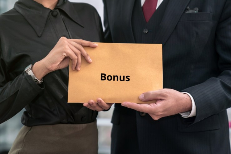 Il Comune consegna tre bonus alle famiglie 