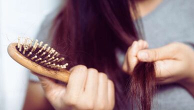 rimedi naturali contro la caduta dei capelli