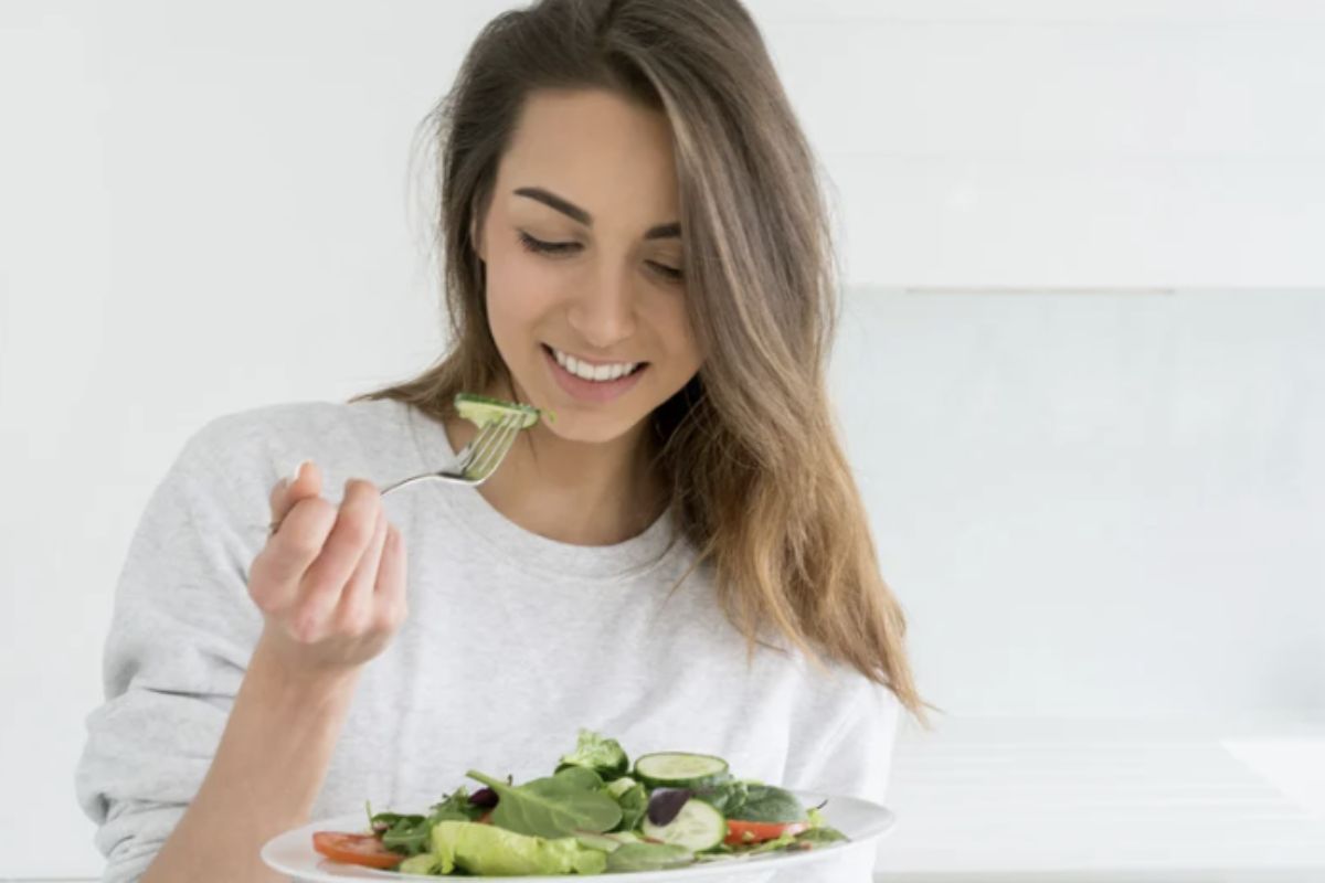 Integrando questi alimenti nella tua dieta quotidiana, non solo potrai controllare il tuo peso, ma anche migliorare la tua salute generale.